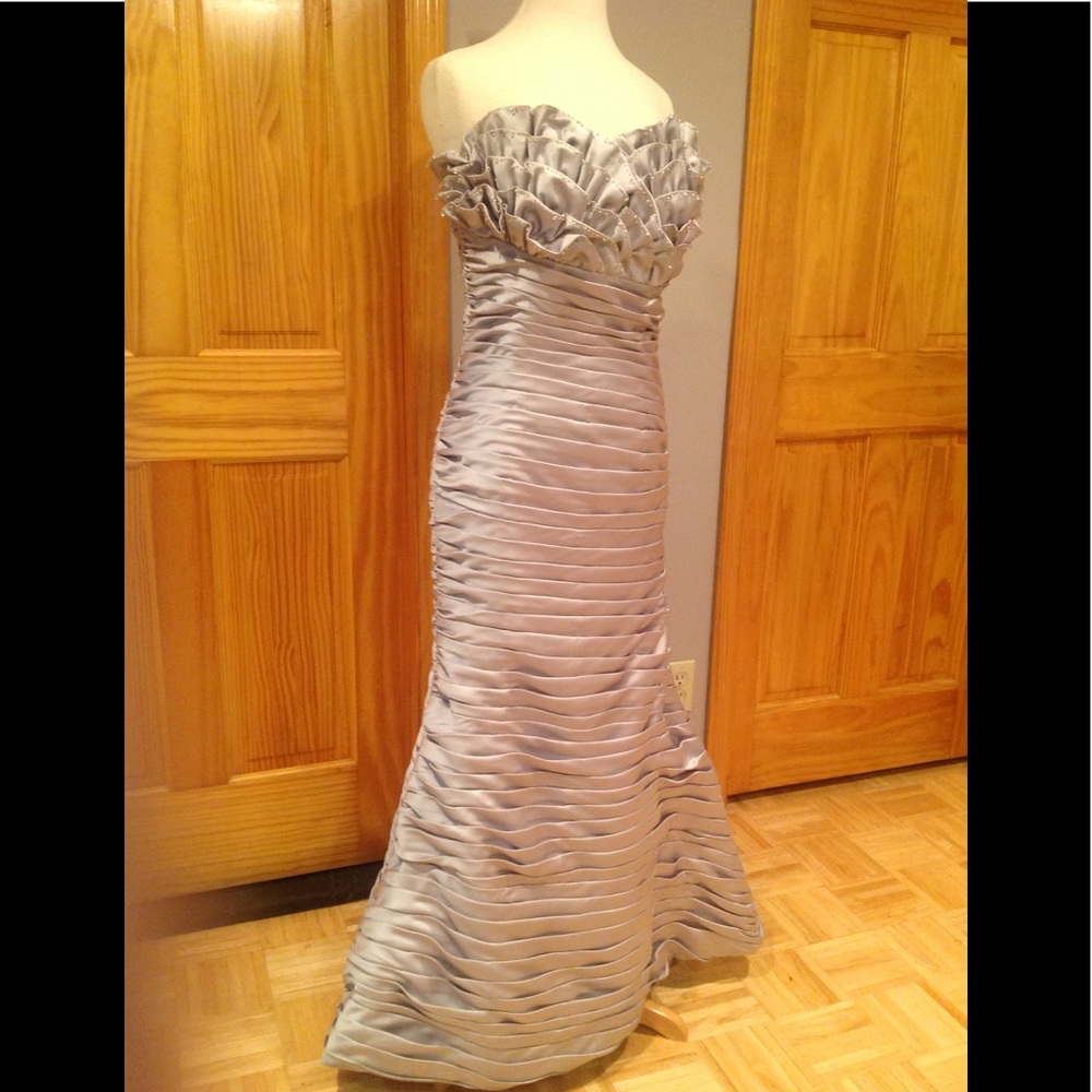 Sweetheart strapless silver evening gown